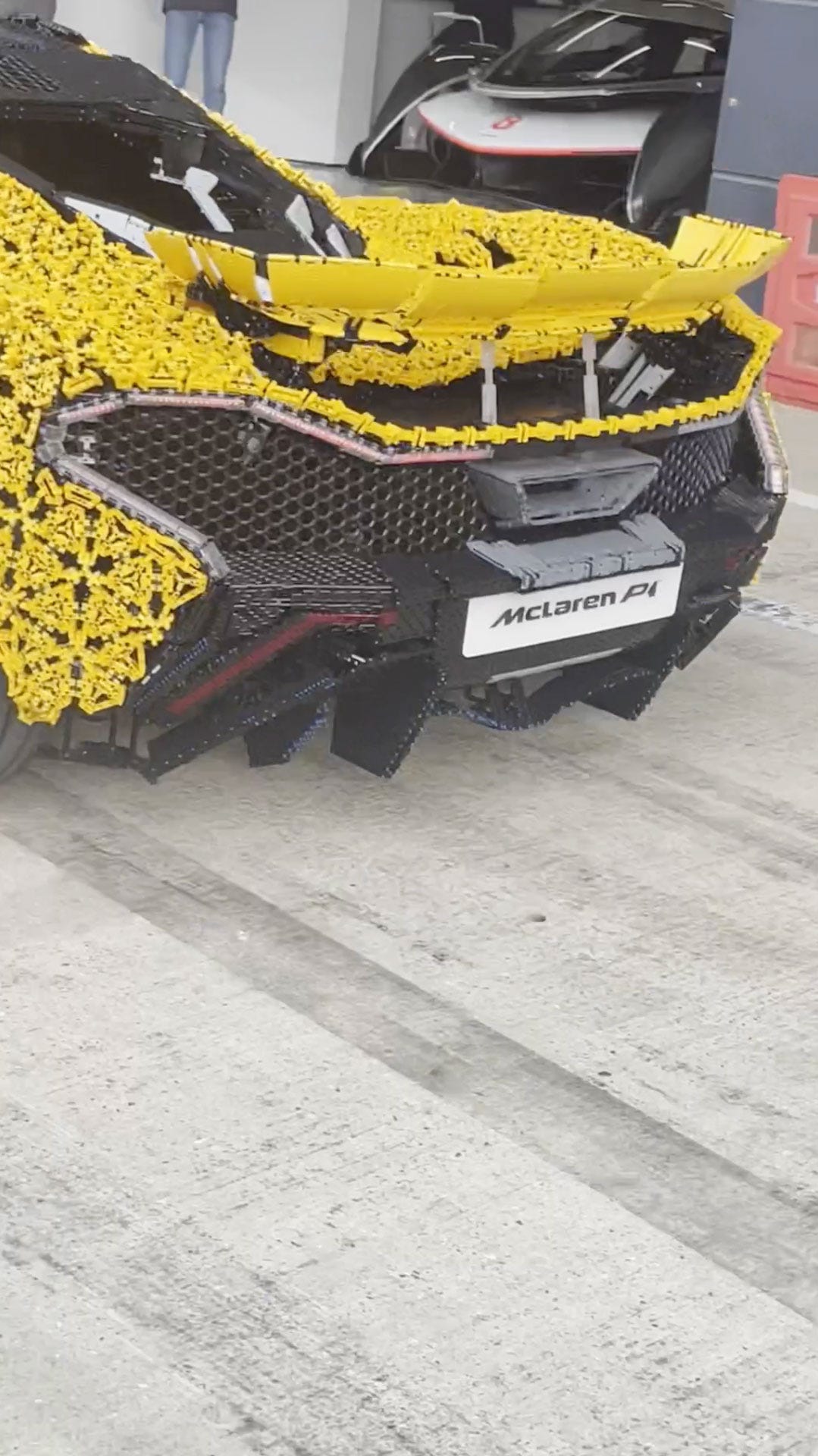 aperçu des coulisses de LEGO Technic McLaren (Digital Spy)