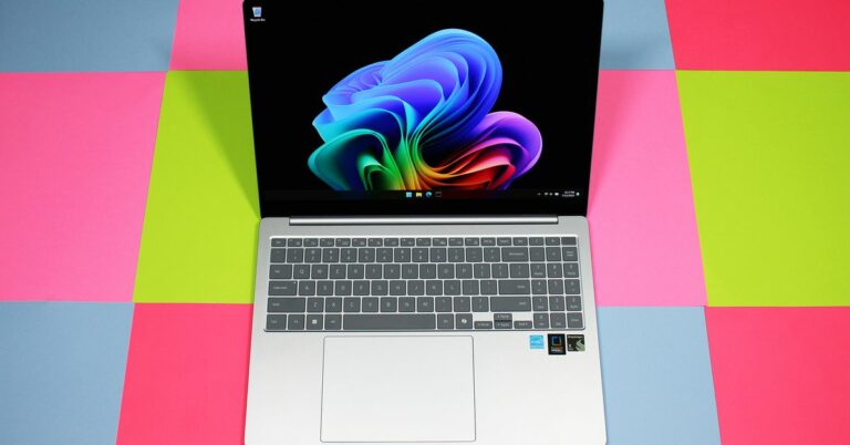 Le magnifique Galaxy Book4 Edge de Samsung est tombé à son prix le plus bas à ce jour