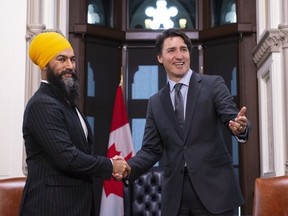 Le chef du NPD, Jagmeet Singh, rencontre le premier ministre Justin Trudeau sur la Colline du Parlement à Ottawa, le jeudi 14 novembre 2019.