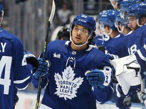 Les Maple Leafs renouvellent le contrat d’un an de Nick Robertson