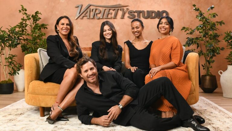 Les acteurs d'Emilia Pérez expliquent pourquoi le film musical est un « cadeau » : nous avons eu l'occasion de « mettre en valeur tout ce que nous considérons comme de l'art » Plus de Variety Les plus populaires À lire absolument Inscrivez-vous aux newsletters de Variety Plus de nos marques
	
	
