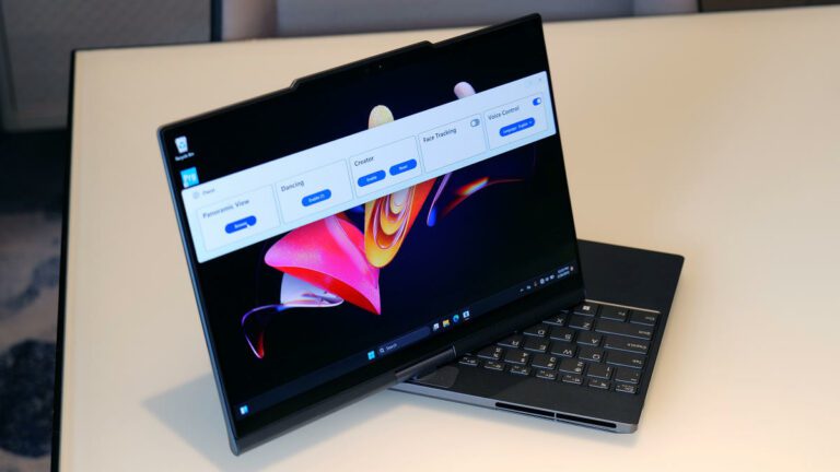 L’ordinateur portable concept Auto Twist de Lenovo est doté d’un couvercle qui peut pivoter et s’incliner à votre commande