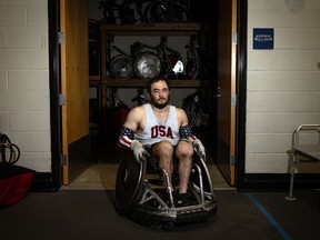 Chuck Aoki est co-capitaine de l'équipe paralympique américaine de rugby en fauteuil roulant. À CRÉDITER : Charity Rachelle pour le Washington Post