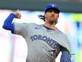 Pablo Lopez des Twins est tout simplement trop fort pour les frappeurs de Toronto alors que les Blue Jays perdent leur premier match de la série