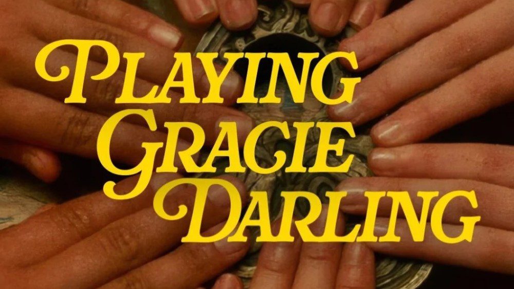 Paramount+ commande une série dramatique policière australienne « Playing Gracie Darling » – Global Bulletin Plus de Variety Les plus populaires À lire absolument Inscrivez-vous aux newsletters de Variety Plus de nos marques
	
	
