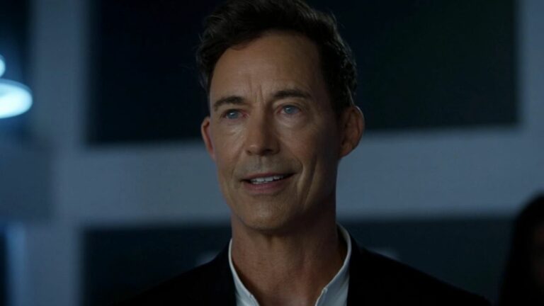 Tom Cavanagh ne fera pas revenir un méchant de Flash pour la saison 4 de Superman et Lois, mais son dernier rôle chez DC semble toujours être un gros problème
