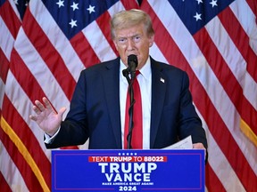 L'ancien président et candidat républicain à la présidentielle Donald Trump prononce une allocution devant la presse à la Trump Tower à New York le 26 septembre 2024.