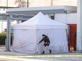 Un homme tué, un autre se fait couper la main lors d’attaques violentes et non provoquées par des inconnus au centre-ville de Vancouver