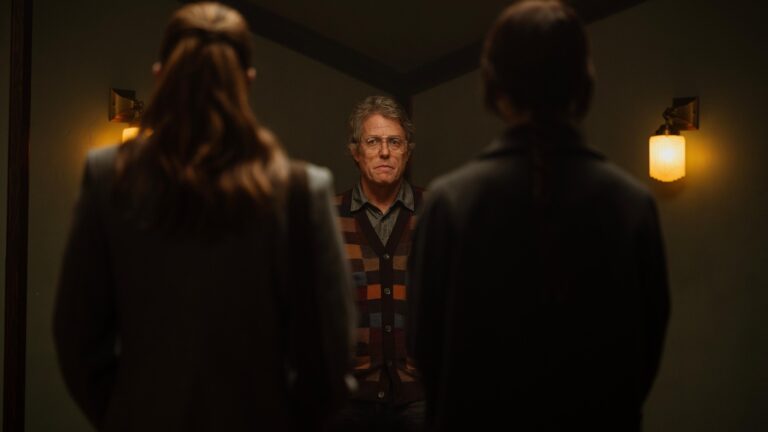 Hugh Grant nous fait peur avec un jeu terrifiant et impie dans la nouvelle bande-annonce de Heretic
