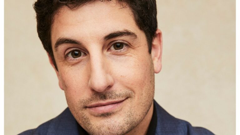 La première comédie d'action de Jason Biggs, "Getaway", acquise par Paramount's Republic Pictures (EXCLUSIF) Plus de Variety Les plus populaires À lire absolument Abonnez-vous aux newsletters Variety Plus de nos marques
	
	
