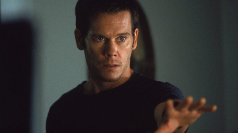 Les films d'horreur préférés de Kevin Bacon sont parfaits à regarder cet Halloween
