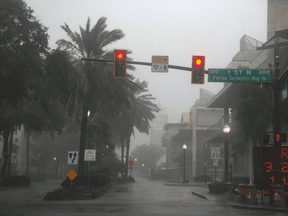 Ce que les Canadiens ayant une maison en Floride doivent savoir alors que l’ouragan Milton s’abat