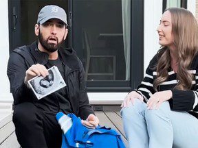 Eminem s’apprête à devenir grand-père après avoir révélé que sa fille Hailie Jade était enceinte