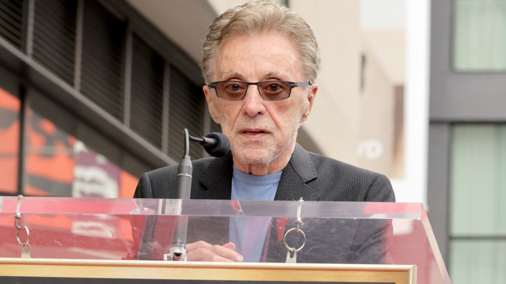 Frankie Valli s'exprime au milieu des inquiétudes des fans et de la maltraitance des personnes âgées : personne ne me « force à monter sur scène » et « j'ai l'intention de faire des spectacles aussi longtemps que je peux ». Nos marques
	
	
