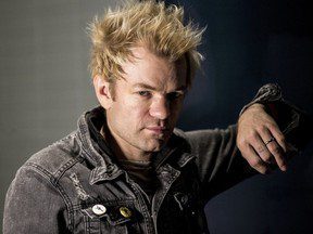 L’ex-manager de Sum 41 riposte aux allégations d’abus de Deryck Whibley