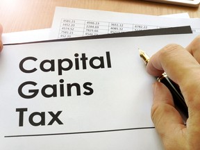 Avec les changements apportés au taux d'inclusion des gains en capital à compter du 25 juin 2024, les deux tiers des gains en capital sont désormais imposés dans une société, alors que seulement la moitié des premiers 250 000 $ de gains en capital annuels sont imposés pour les particuliers.