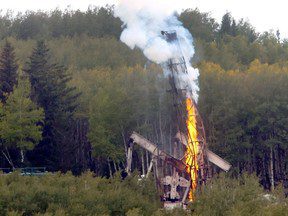 L’un des cinq travailleurs hospitalisés après l’incendie d’un site de gaz naturel en Alberta a subi des brûlures aux 2e et 3e degrés