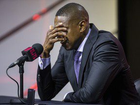 SIMMONS : L’émotionnel Masai Ujiri pleure Dikembe Mutombo lors de la journée des médias des Raptors