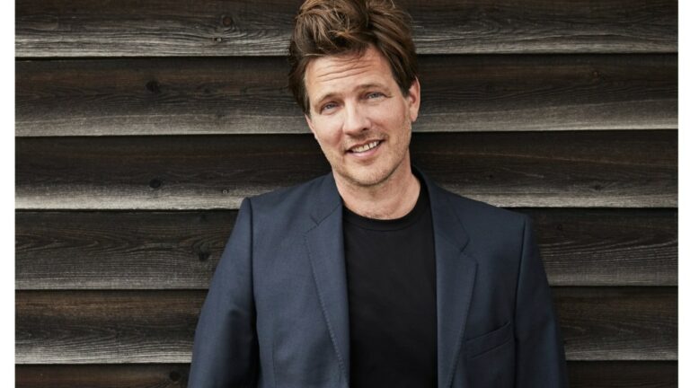 Thomas Vinterberg présidera le jury du Festival du Film de Marrakech après le lancement de la série télévisée "Des familles comme la nôtre" Plus de variétés Les plus populaires À lire absolument Abonnez-vous aux newsletters de variétés Plus de nos marques
	
	
