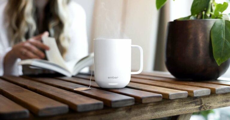 Réduction de 20 % sur les mugs connectés à température régulée d'Ember aujourd'hui