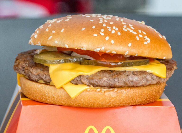 Les Quarter Pounders de McDonald's font leur retour après des tests négatifs à l'E. Coli