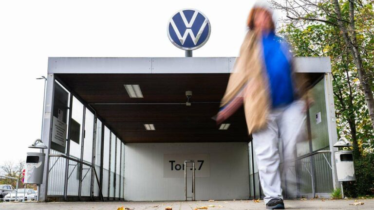 Volkswagen en difficulté Réduire les salaires pour atteindre une partie significative des économies nécessaires