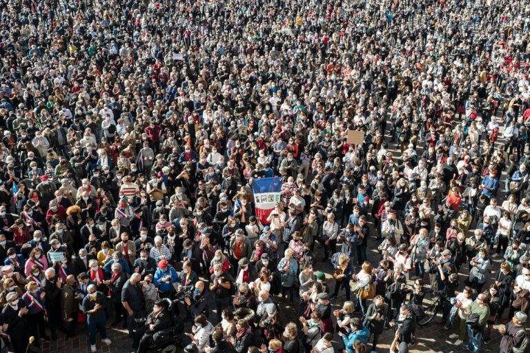 Procès des complices du meurtre de Samuel Paty : enjeux de haine et de liberté d'expression en France