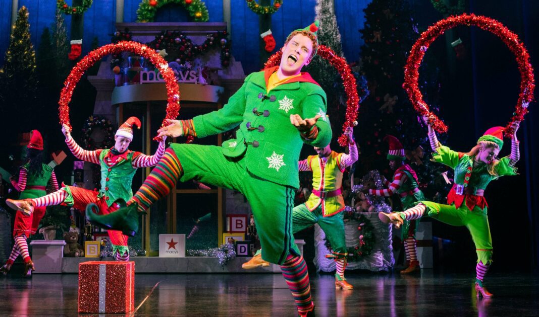 Analyse de 'Elf The Musical' à Broadway : Un Noël Magique et Enchanteur