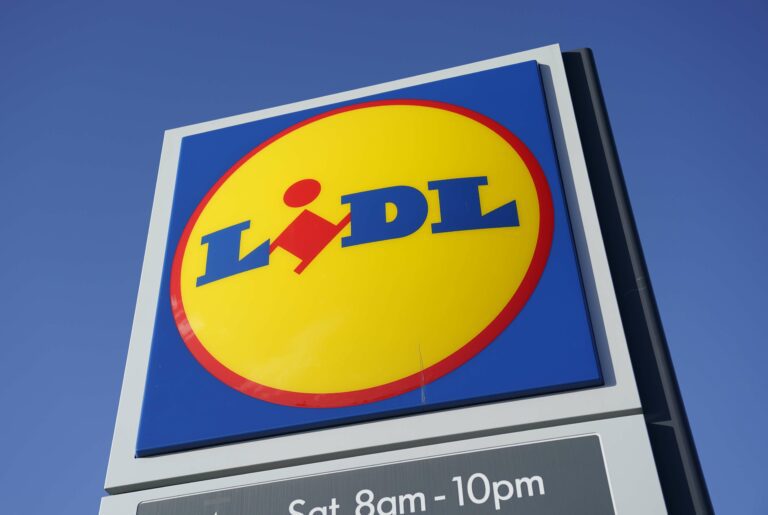 Les clients de Lidl mécontents des nouvelles règles sur les réductions et l'« heure de rabais » avec les étiquettes orange