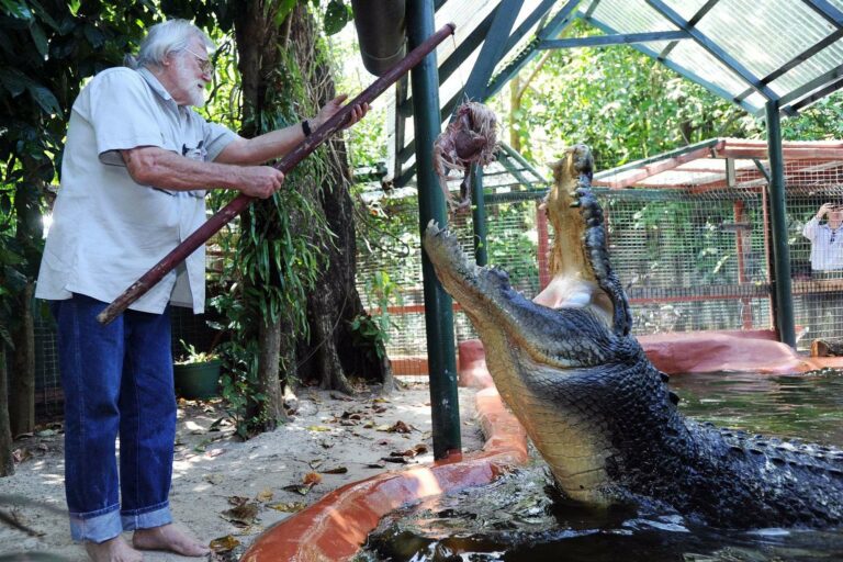 Décès du chasseur légendaire, ami du célèbre crocodile Cassius, âgé de 120 ans