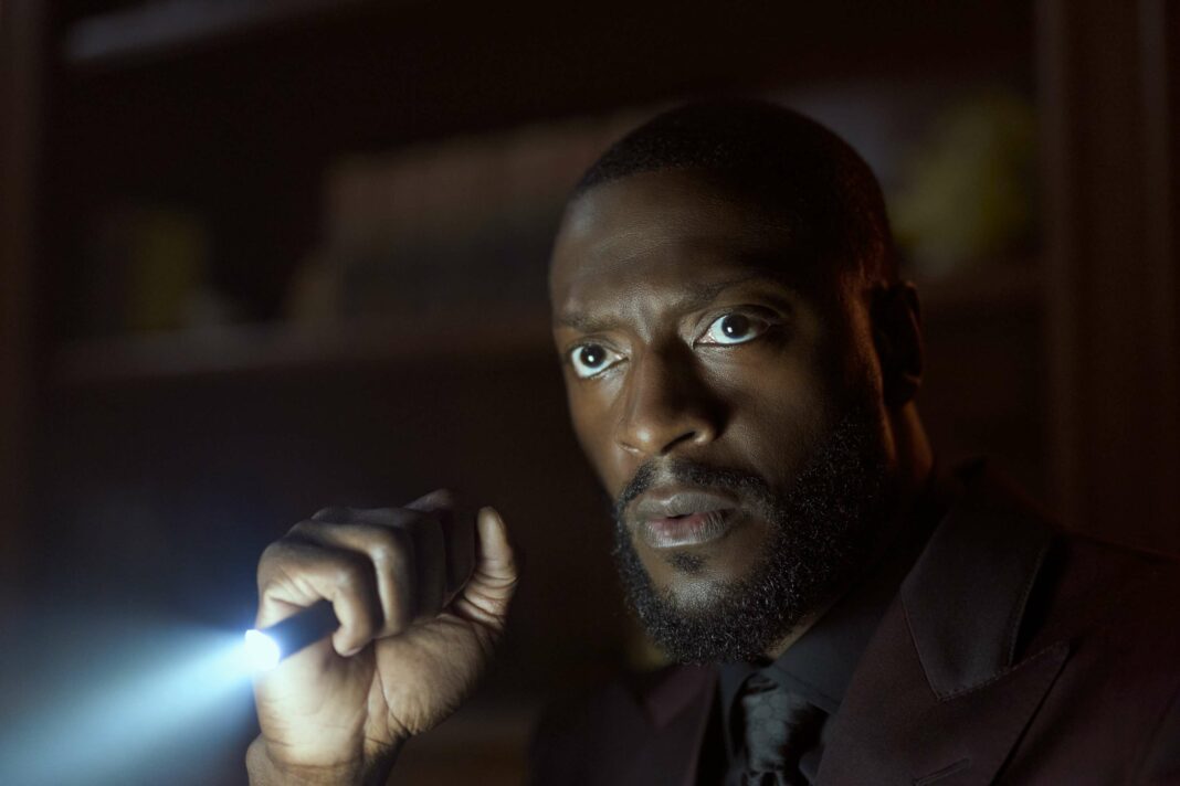 Aldis Hodge évoque l'importance de la culture noire à D.C. dans « Cross » : une série qui se démarque par sa célébration culturelle