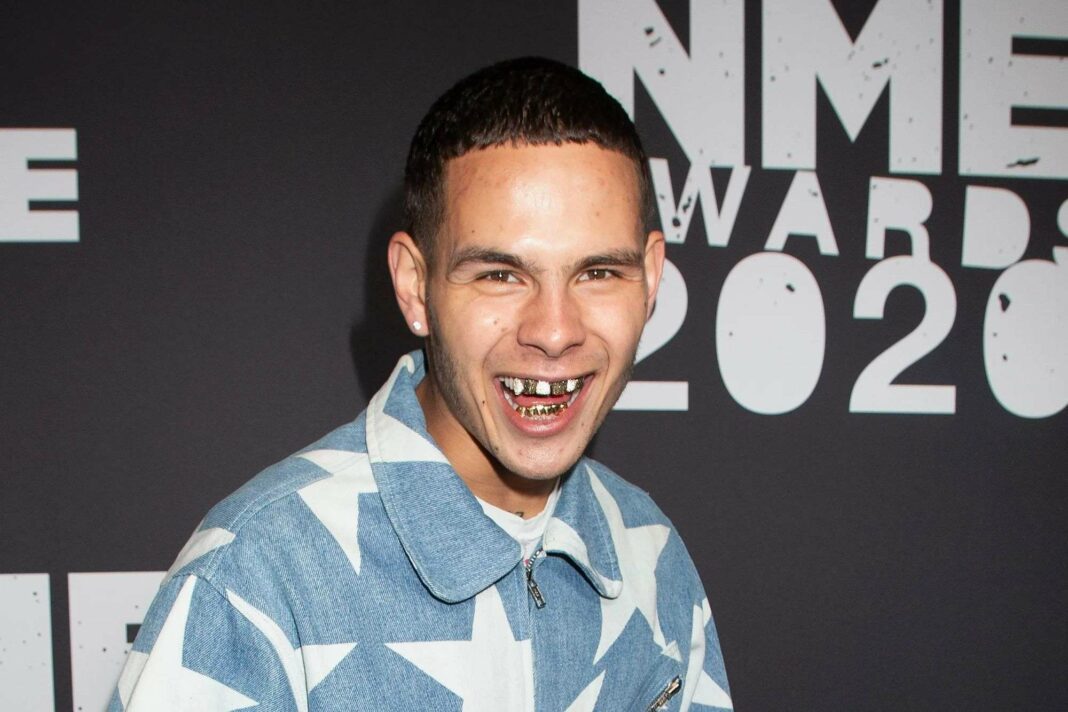 Des accusations de viol lors d'une fête impliquant Slowthai et un ami : des témoins rapportent des cris et des hurlements