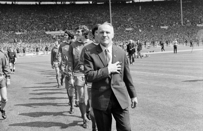 A24 prépare une série dramatique sur Liverpool FC mettant en lumière le légendaire entraîneur Bill Shankly.