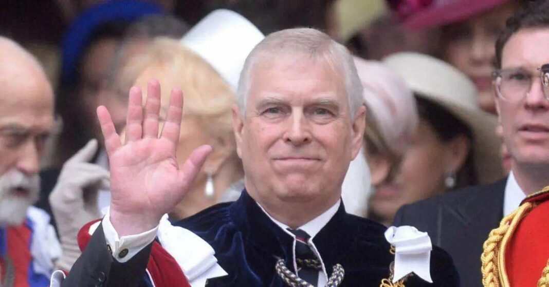 Le prince Andrew pris en flagrant délit de regard sur une femme : ses souvenirs troublants révélés