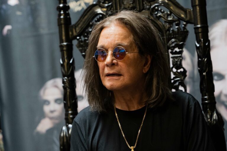 Ozzy Osbourne se prépare à son dernier spectacle en pleine réflexion sur sa mortalité